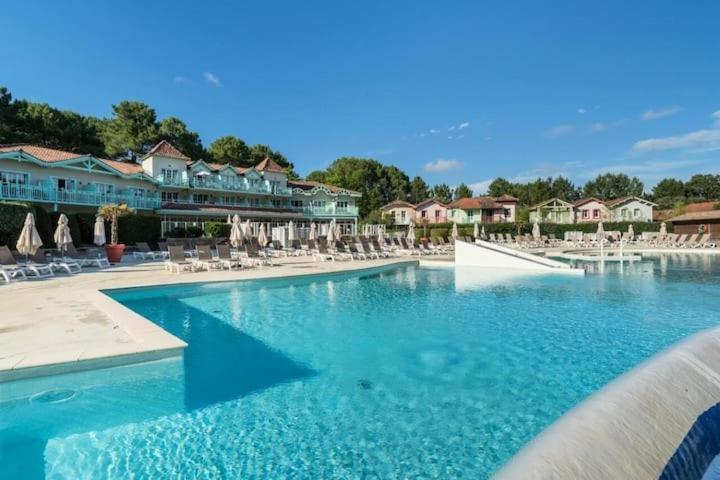 Maison Sur Golf Avec Piscine Chauffee A Lacanau Ocean Luaran gambar