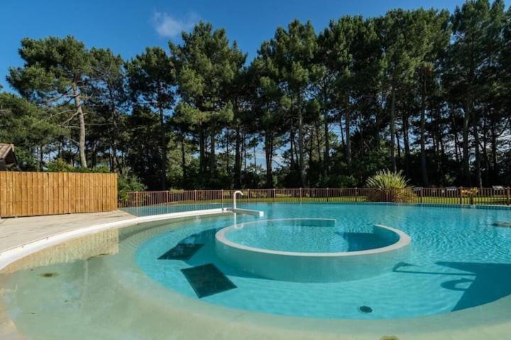 Maison Sur Golf Avec Piscine Chauffee A Lacanau Ocean Luaran gambar