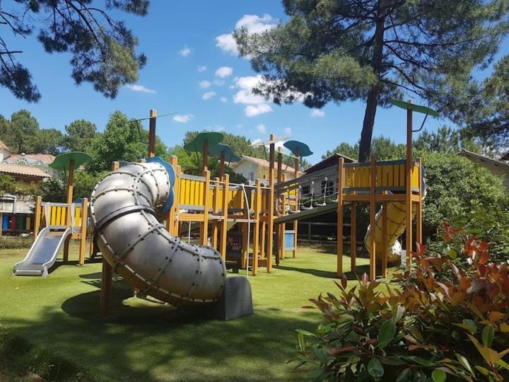 Maison Sur Golf Avec Piscine Chauffee A Lacanau Ocean Luaran gambar